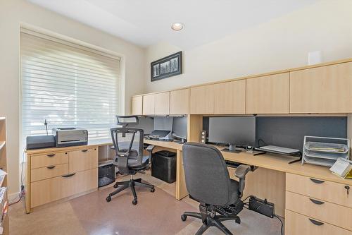 2243 Shannon Hills Place, Kelowna, BC - Indoor Photo Showing Office