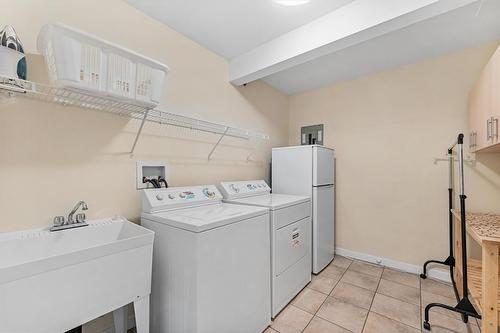 2243 Shannon Hills Place, West Kelowna, BC - Indoor Photo Showing Laundry Room