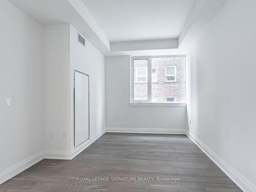 202-285 Avenue Rd, Toronto, ON - Indoor Photo Showing Other Room