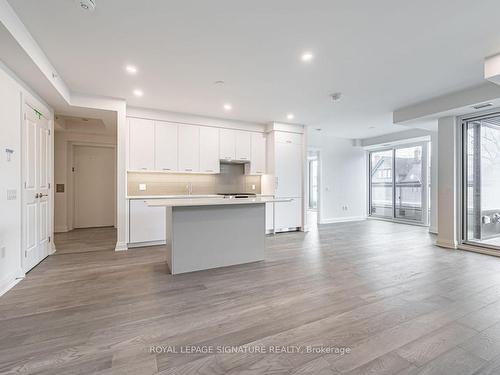 202-285 Avenue Rd, Toronto, ON - Indoor Photo Showing Kitchen