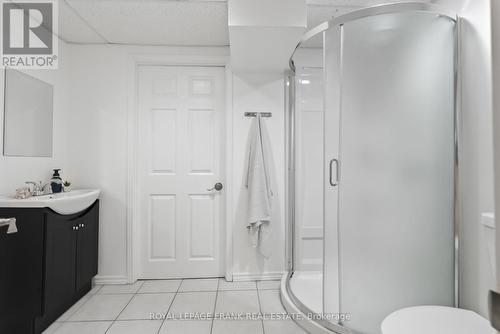 294 Ryerson Crescent, Oshawa (Samac), ON - Indoor Photo Showing Bathroom