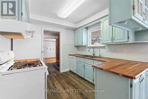 584 Highway 33 W, Quinte West, ON - Indoor Photo Showing Laundry Room