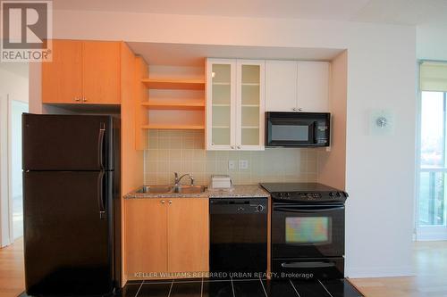 1102 - 600 Fleet Street, Toronto (Niagara), ON - Indoor Photo Showing Kitchen