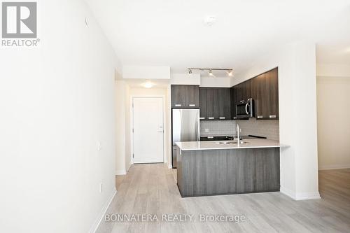 2915 - 35 Watergarden Drive, Mississauga (Hurontario), ON - Indoor Photo Showing Kitchen