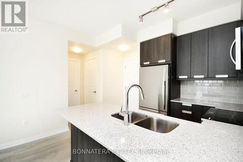 2915 - 35 Watergarden Drive, Mississauga (Hurontario), ON - Indoor Photo Showing Kitchen With Double Sink With Upgraded Kitchen