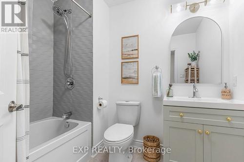 59 Edenrock Drive, Hamilton (Stoney Creek), ON - Indoor Photo Showing Bathroom