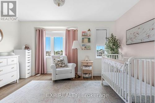 59 Edenrock Drive, Hamilton (Stoney Creek), ON - Indoor Photo Showing Bedroom