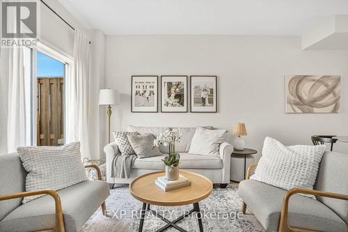 59 Edenrock Drive, Hamilton (Stoney Creek), ON - Indoor Photo Showing Living Room