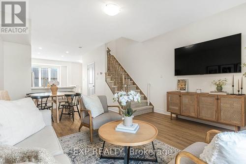 59 Edenrock Drive, Hamilton (Stoney Creek), ON - Indoor Photo Showing Living Room