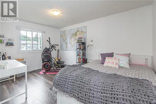 442 Barrick Road, Port Colborne, ON - Indoor Photo Showing Bedroom