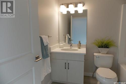 115 Taube Avenue, Saskatoon, SK - Indoor Photo Showing Bathroom