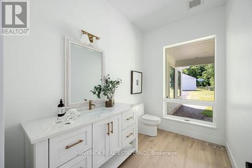 31112 Fingal Line, Dutton/Dunwich (Iona), ON - Indoor Photo Showing Bathroom