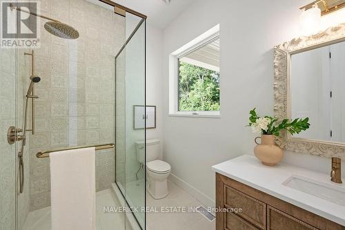 31112 Fingal Line, Dutton/Dunwich (Iona), ON - Indoor Photo Showing Bathroom