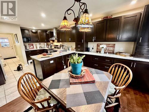 916 Scott Road, 100 Mile House, BC - Indoor Photo Showing Dining Room