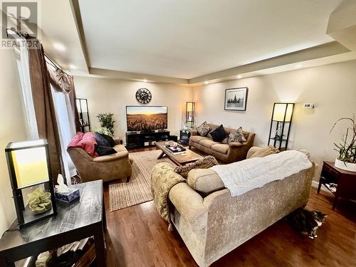 916 Scott Road, 100 Mile House, BC - Indoor Photo Showing Living Room With Fireplace