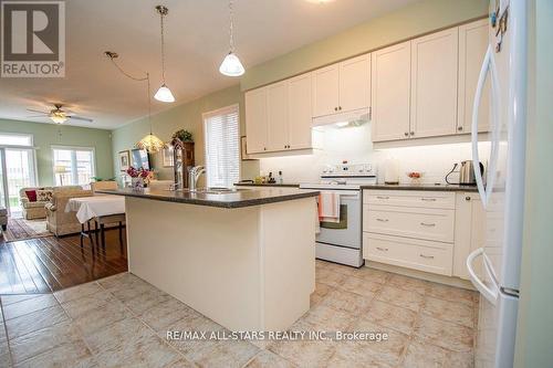 20 Deacon Crescent, Kawartha Lakes (Lindsay), ON - Indoor Photo Showing Kitchen