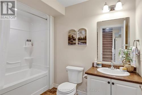 116 - 301 Carnegie Avenue, Peterborough (Northcrest), ON - Indoor Photo Showing Bathroom