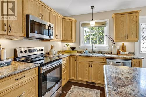 116 - 301 Carnegie Avenue, Peterborough (Northcrest), ON - Indoor Photo Showing Kitchen With Double Sink