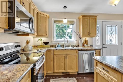 116 - 301 Carnegie Avenue, Peterborough (Northcrest), ON - Indoor Photo Showing Kitchen With Double Sink