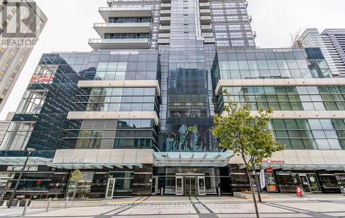 604 - 386 Yonge Street, Toronto, ON - Outdoor