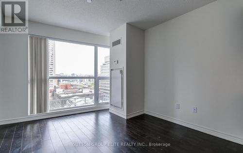 604 - 386 Yonge Street, Toronto, ON - Indoor Photo Showing Other Room