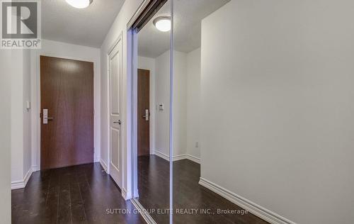 604 - 386 Yonge Street, Toronto, ON - Indoor Photo Showing Other Room