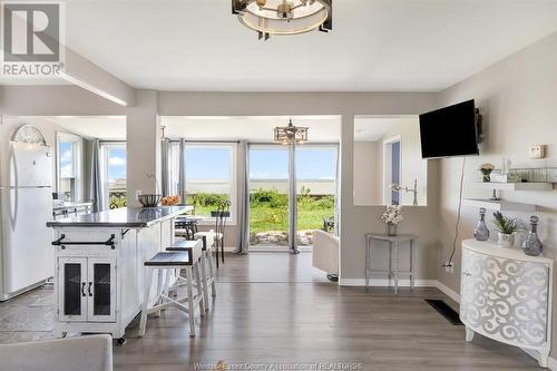 649 Ross Beach, Lakeshore, ON - Indoor Photo Showing Dining Room