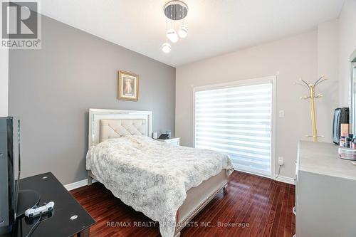 48 Monabelle Crescent, Brampton (Vales Of Castlemore North), ON - Indoor Photo Showing Bedroom