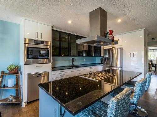 224 Cypress Ave, Kamloops, BC - Indoor Photo Showing Kitchen