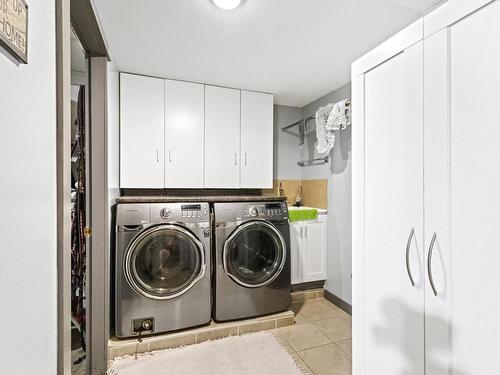 224 Cypress Ave, Kamloops, BC - Indoor Photo Showing Laundry Room