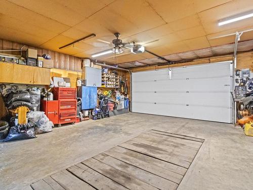 224 Cypress Ave, Kamloops, BC - Indoor Photo Showing Garage