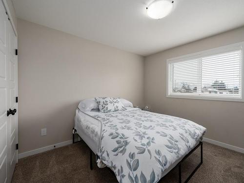 814 Invermere Crt, Kamloops, BC - Indoor Photo Showing Bedroom