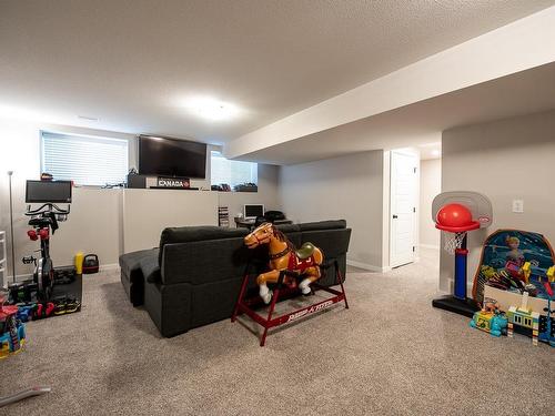 814 Invermere Crt, Kamloops, BC - Indoor