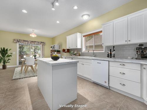 44-1900 Ord Rd, Kamloops, BC - Indoor Photo Showing Kitchen