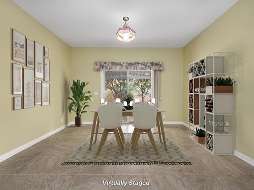 44-1900 Ord Rd, Kamloops, BC - Indoor Photo Showing Dining Room