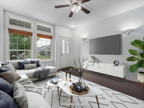 44-1900 Ord Rd, Kamloops, BC - Indoor Photo Showing Living Room