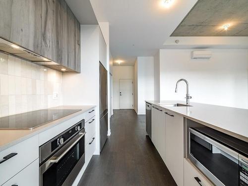 Cuisine - 105-7227 Boul. Newman, Montréal (Lasalle), QC - Indoor Photo Showing Kitchen With Upgraded Kitchen