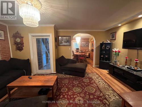 4241 Hwy 7, Asphodel-Norwood (Norwood), ON - Indoor Photo Showing Living Room