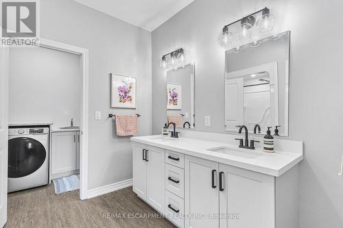 201 - 529 South Pelham Road, Welland, ON - Indoor Photo Showing Laundry Room