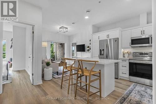 201 - 529 South Pelham Road, Welland, ON - Indoor Photo Showing Kitchen With Upgraded Kitchen