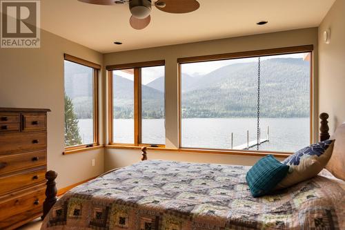 5940  3A Highway, Nelson, BC - Indoor Photo Showing Bedroom