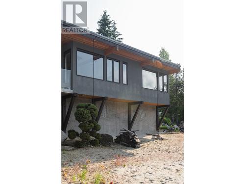 5940  3A Highway, Nelson, BC - Outdoor