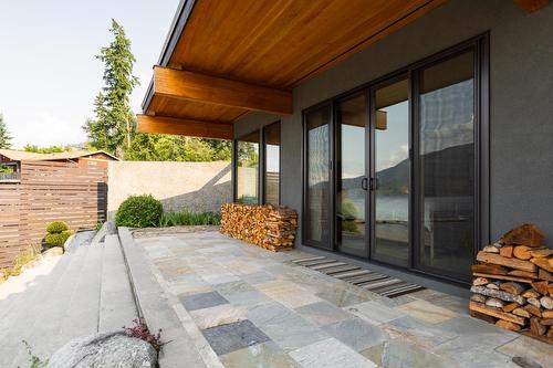 5940 Highway 3A, Nelson, BC - Outdoor With Exterior