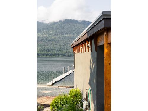 5940 Highway 3A, Nelson, BC - Outdoor