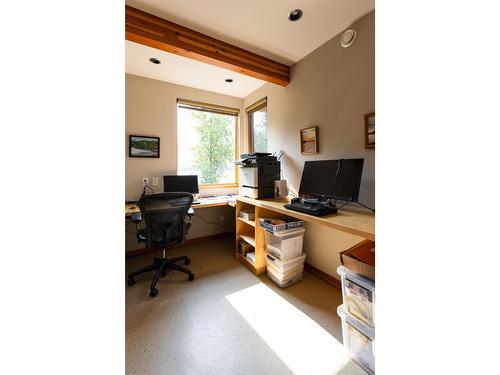 5940 Highway 3A, Nelson, BC - Indoor Photo Showing Office