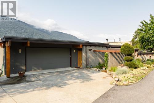 5940  3A Highway, Nelson, BC - Outdoor