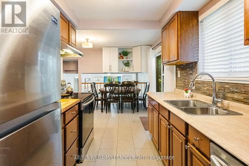 42 Adeline Avenue, New Tecumseth, ON - Indoor Photo Showing Kitchen With Double Sink