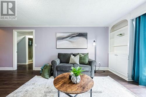 42 Adeline Avenue, New Tecumseth, ON - Indoor Photo Showing Living Room