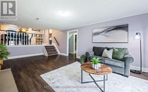 42 Adeline Avenue, New Tecumseth, ON - Indoor Photo Showing Living Room