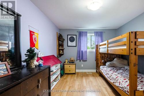 42 Adeline Avenue, New Tecumseth, ON - Indoor Photo Showing Bedroom